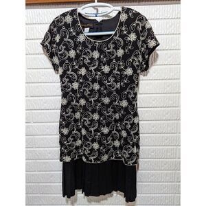 Donna Ricco Black & Cream Embroidery Linen Blend Short-Sleeve Shift Dress Size 1